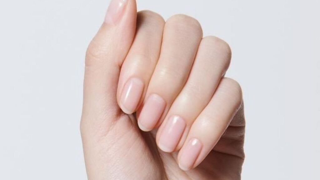 Nail bóng trong suốt