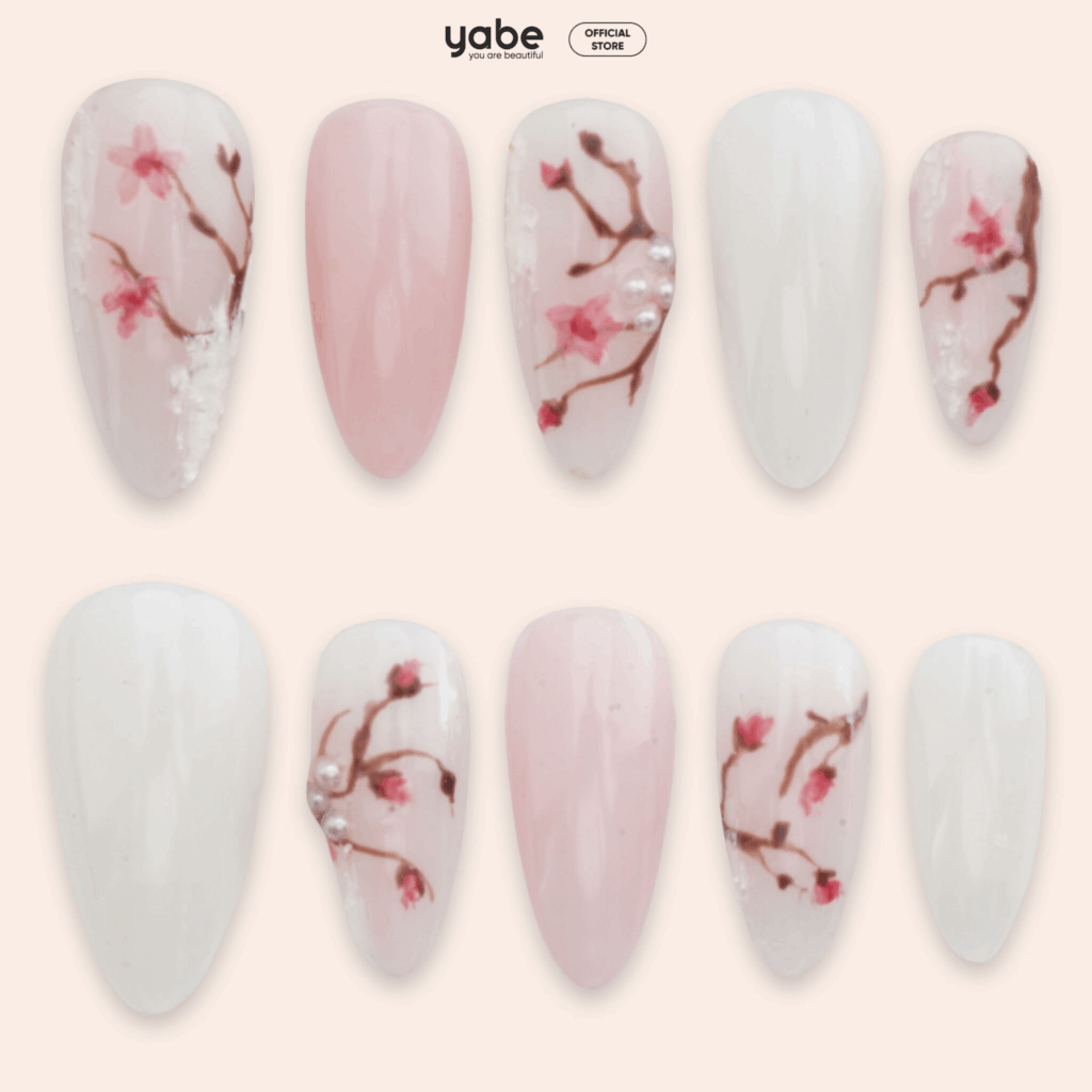 Nail art vẽ tay tinh xảo