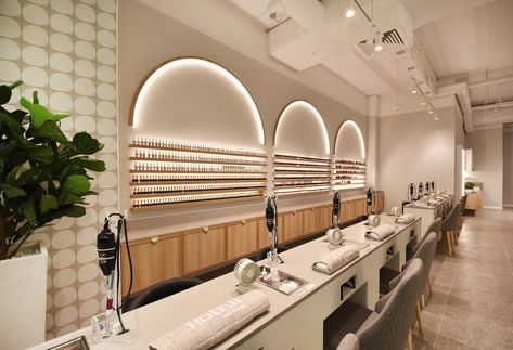 Nail salon